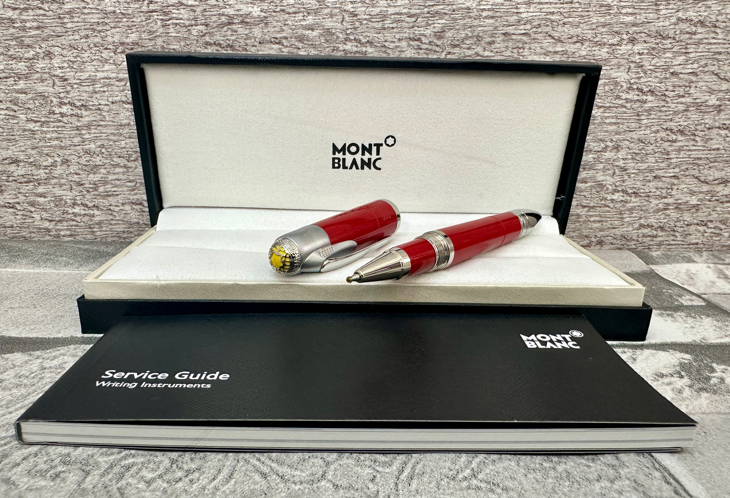 Pluma tipo roller edición Enzo Ferrarl