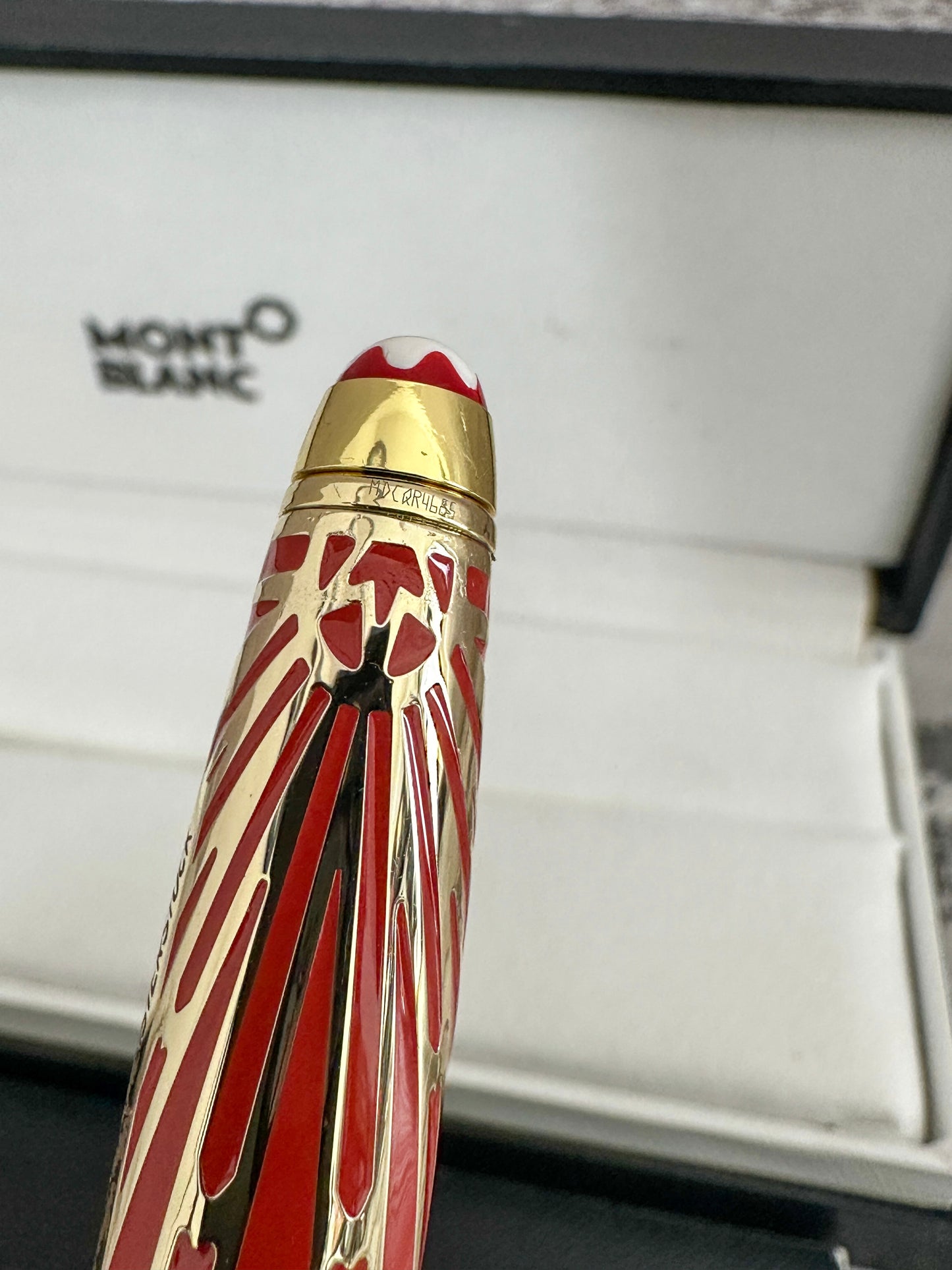 Pluma tipo Rollerball MB edición de Origin