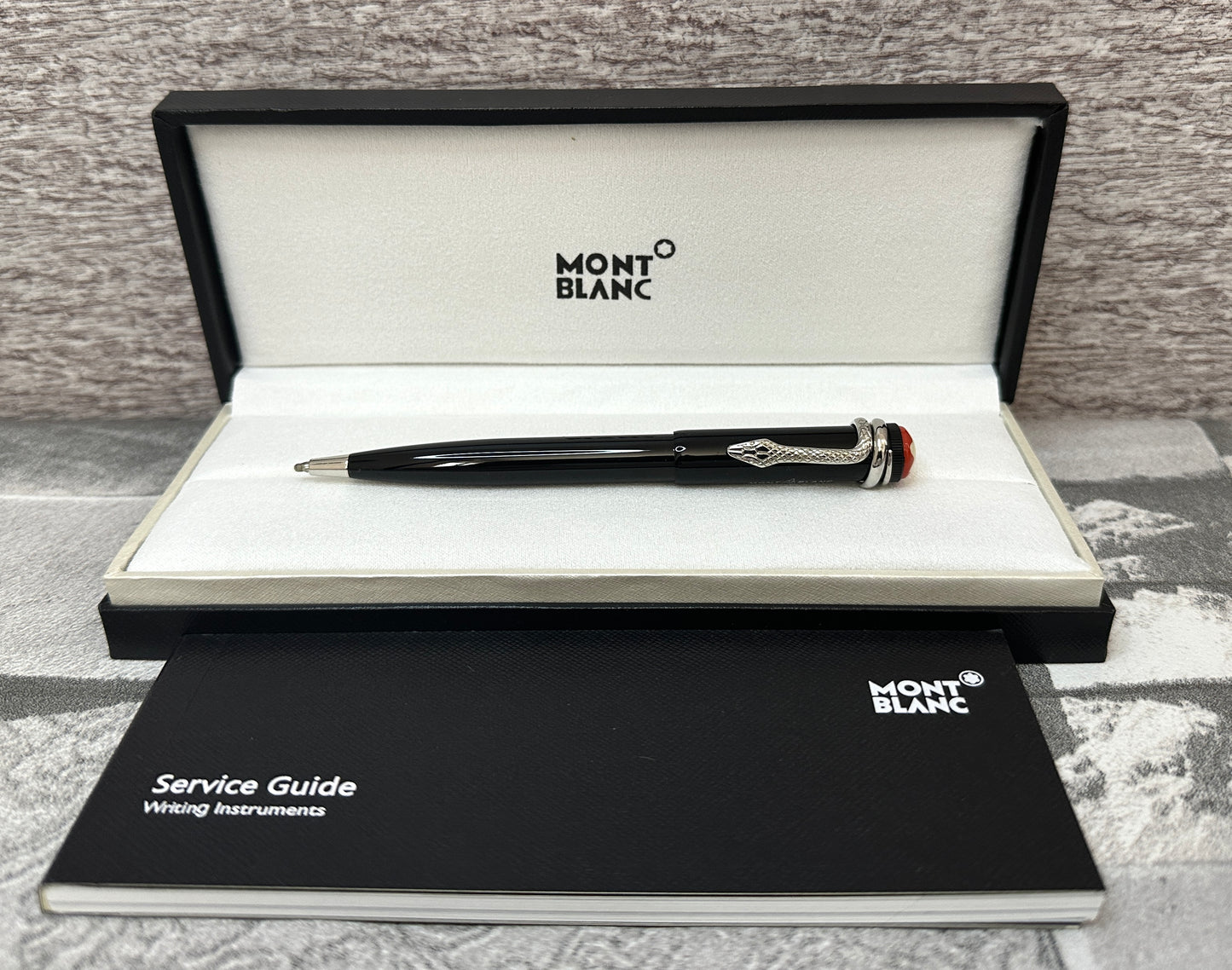 Pluma modelo Snake Mont B