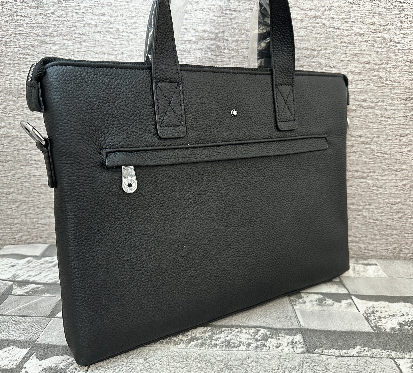 Portafolio negro de Piel Genuina, perfecto para laptops