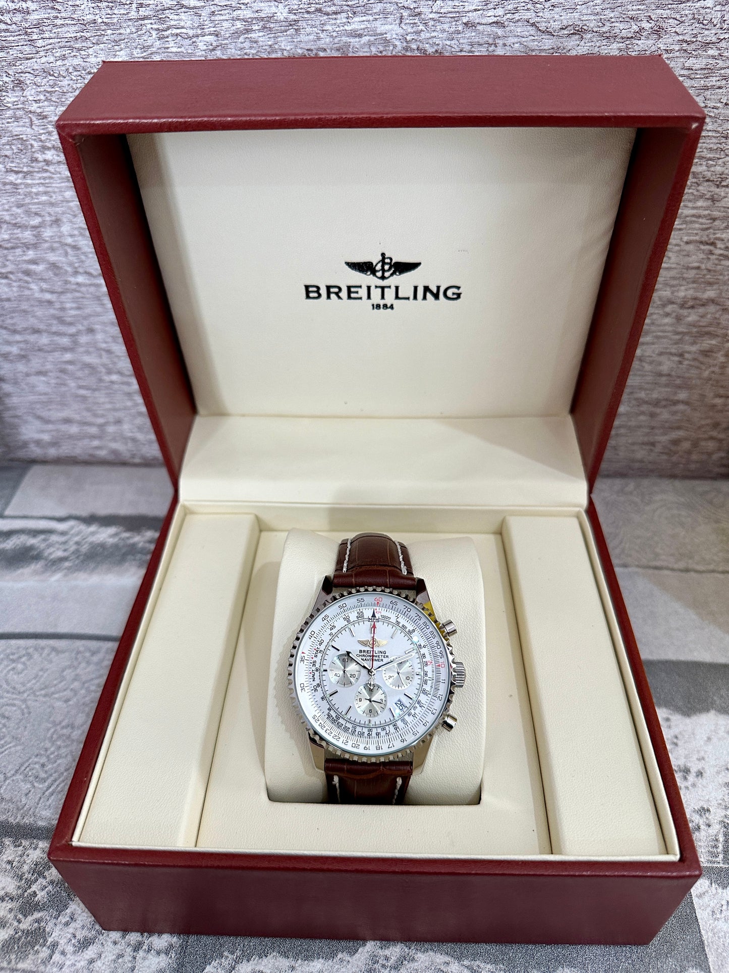 Reloj Br3itL1ng Navi Timer café