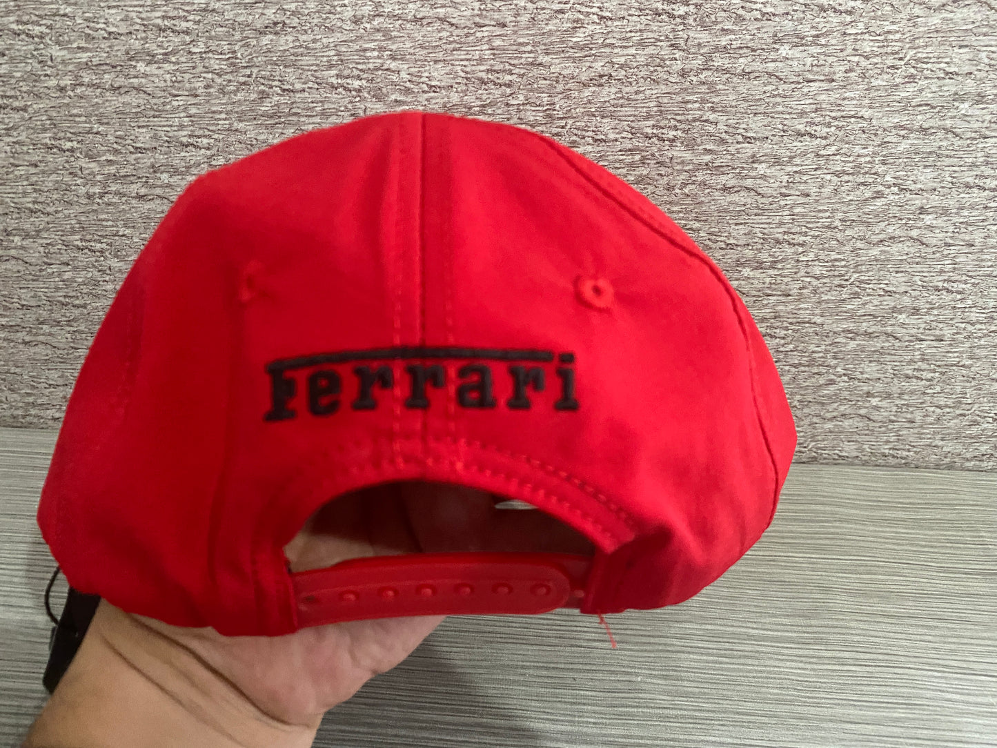 Gorra Roja Top Quality Ferrar1