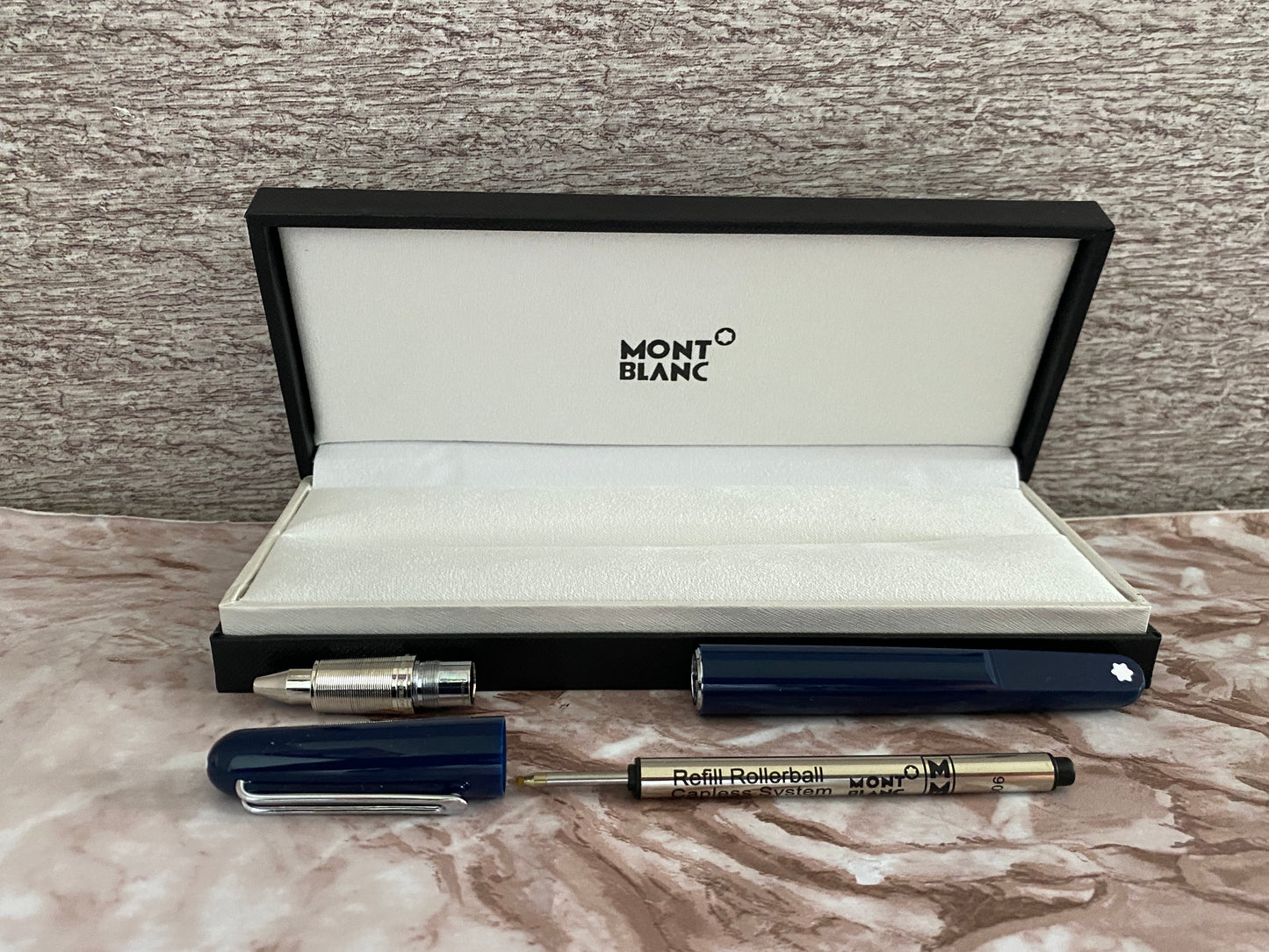 Pluma tipo rollerball serie M azul M0ntblanc desde $850 MXN