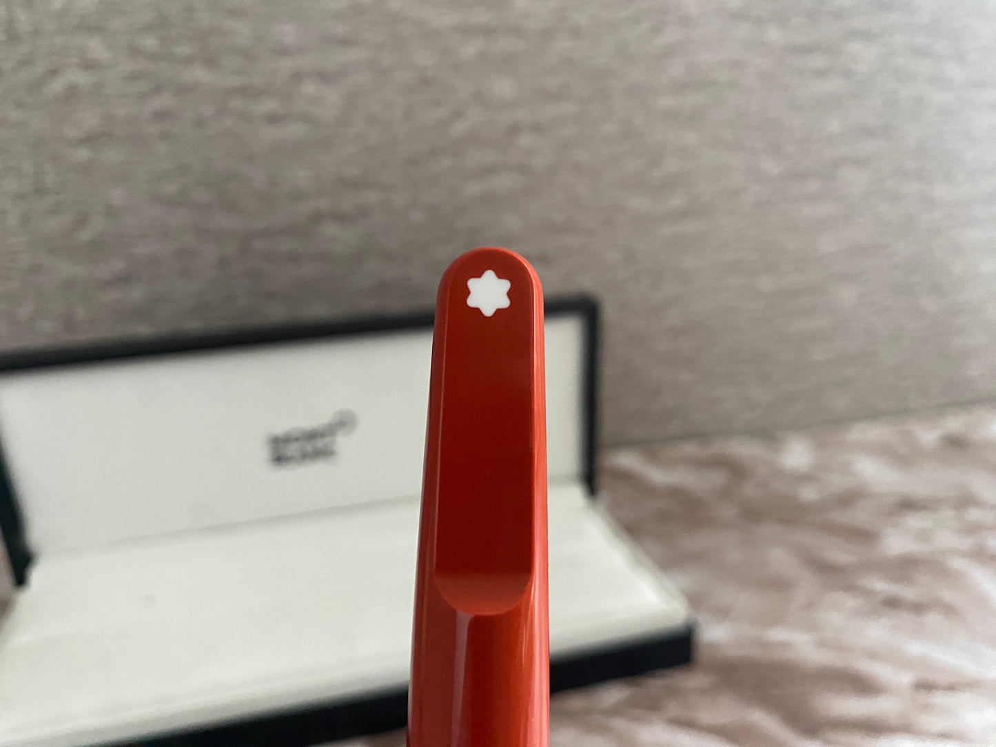 Pluma tipo rollerball serie M roja M0ntblanc desde $850 MXN